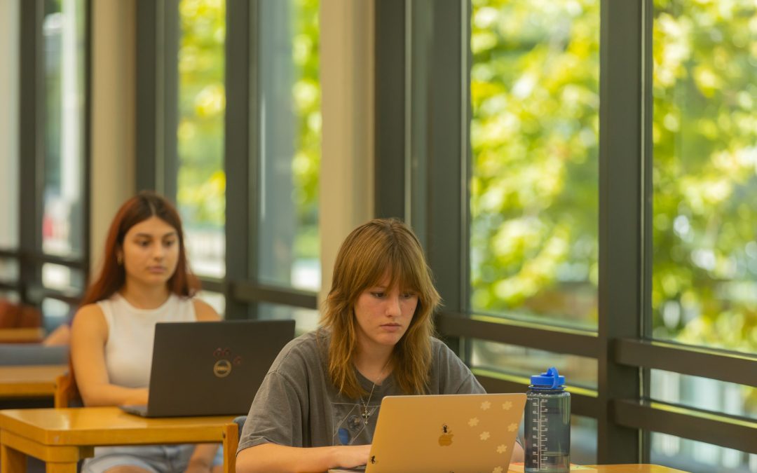 DEREE FALL INTENSIVE: Ακαδημαϊκή περίοδος εντατικών μαθημάτων για φοιτητές και φοιτήτριες που επιθυμούν να ξεκινήσουν τώρα τις σπουδές τους