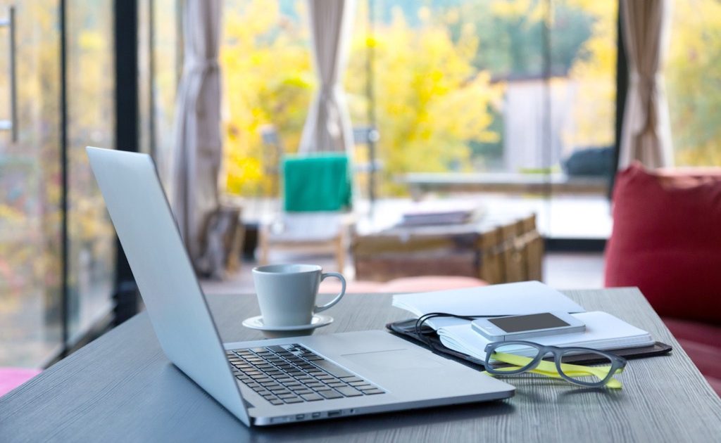 https-content-thriveglobal-gr-wp-content-uploads-sites-2-2020-03-istock-682608546-2-jpgw1550
