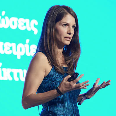 Στέλλα Κάσδαγλη